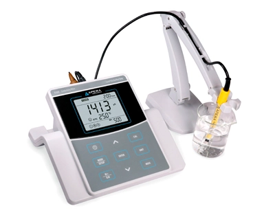 Testeur de conductivité de paillasse EC820 – Apera Instruments